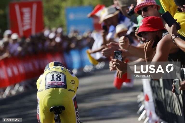 Jonas Vingegaard vence a Volta à França em bicicleta 2022