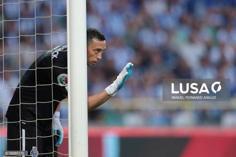 FC Porto conquista Supertaça Cândido de Oliveira ao vencer Tondela por 3-0