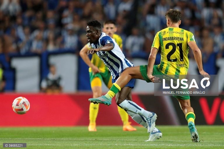 FC Porto conquista Supertaça Cândido de Oliveira ao vencer Tondela por 3-0