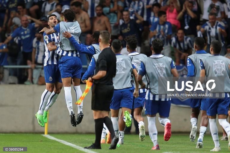 FC Porto conquista Supertaça Cândido de Oliveira ao vencer Tondela por 3-0
