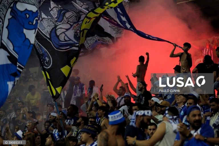 FC Porto conquista Supertaça Cândido de Oliveira ao vencer Tondela por 3-0