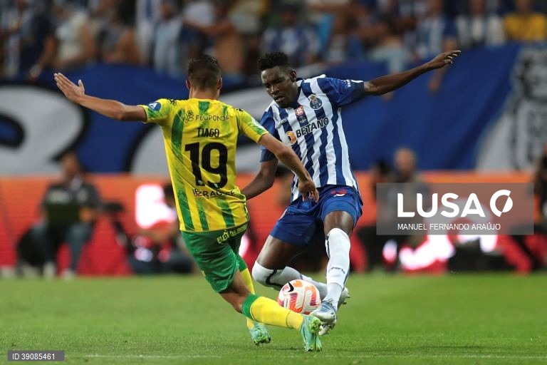 FC Porto conquista Supertaça Cândido de Oliveira ao vencer Tondela por 3-0