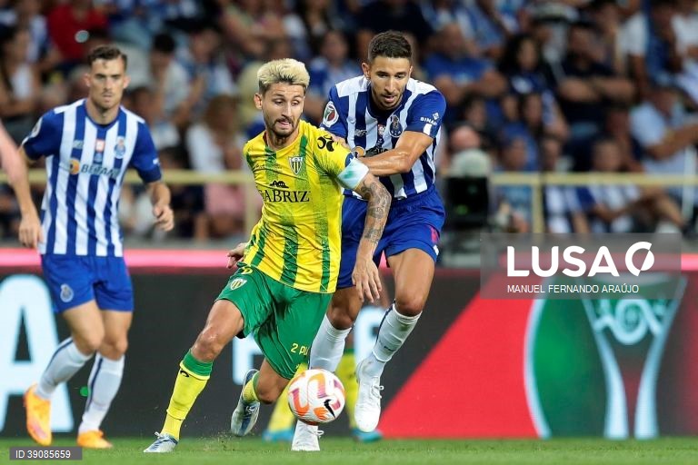 FC Porto conquista Supertaça Cândido de Oliveira ao vencer Tondela por 3-0