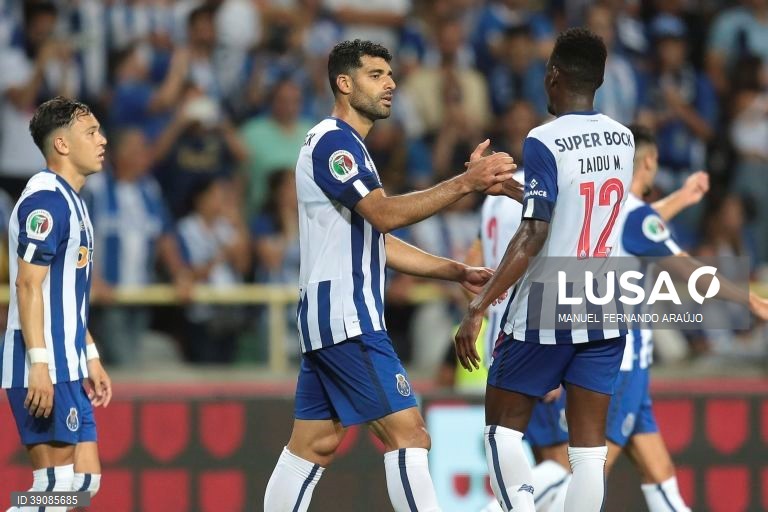 FC Porto conquista Supertaça Cândido de Oliveira ao vencer Tondela por 3-0