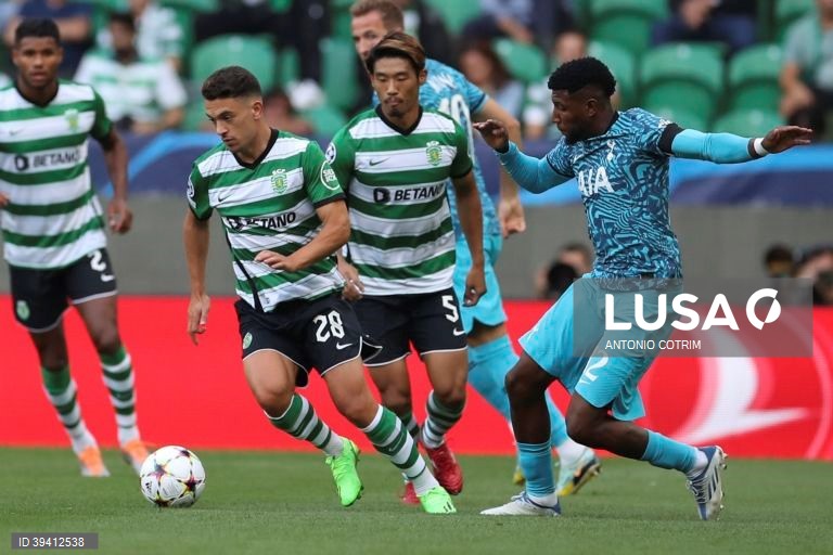 Sporting vence Tottenham, por 2-0, em jogo da Liga dos Campeões de futebol