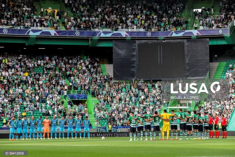 Sporting vence Tottenham, por 2-0, em jogo da Liga dos Campeões de futebol