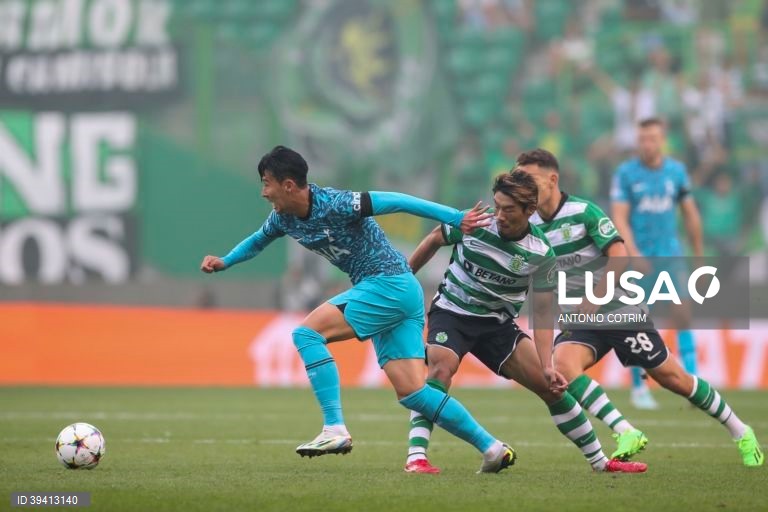 Sporting vence Tottenham, por 2-0, em jogo da Liga dos Campeões de futebol
