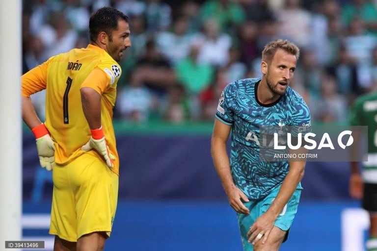 Sporting vence Tottenham, por 2-0, em jogo da Liga dos Campeões de futebol