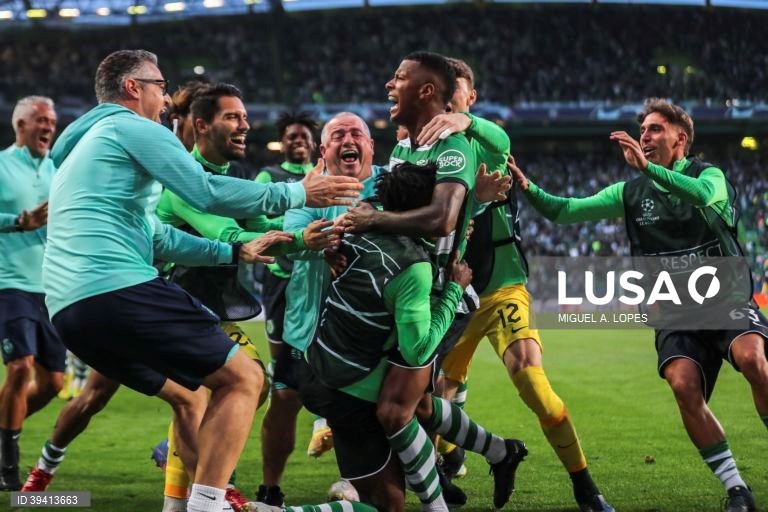 Sporting vence Tottenham, por 2-0, em jogo da Liga dos Campeões de futebol