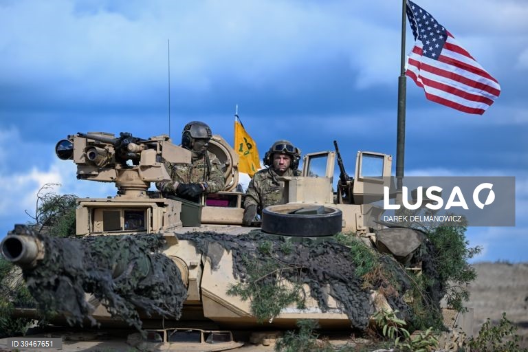 Exercício militar da Polónia com a participação de forças Britânicas e dos Estados Unidos "NIEDZWIEDZ-22" em Nowa Deba, Polónia