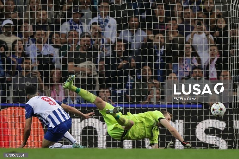 FC Porto vence por 2-0 Bayer Leverkusen em jogo da Liga dos Campeões de futebol