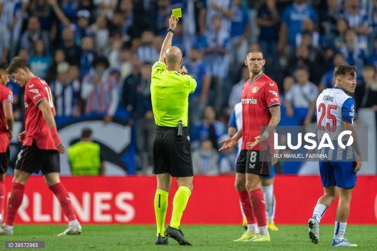 FC Porto vence por 2-0 Bayer Leverkusen em jogo da Liga dos Campeões de futebol