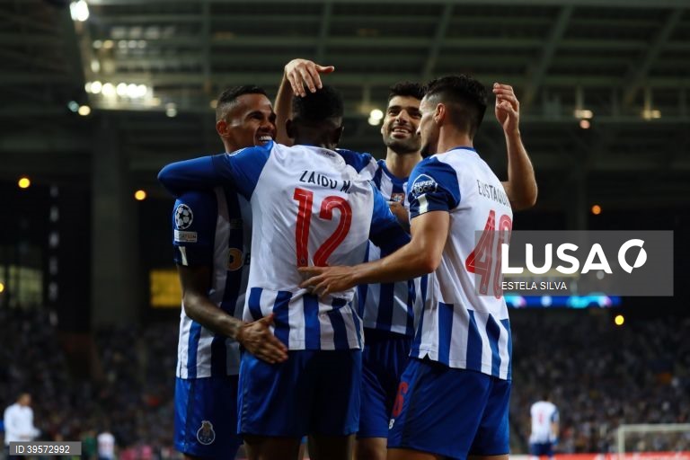 FC Porto vence por 2-0 Bayer Leverkusen em jogo da Liga dos Campeões de futebol