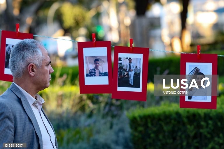 Manifestação "O Vosso Silêncio = A Morte Deles" em Lisboa