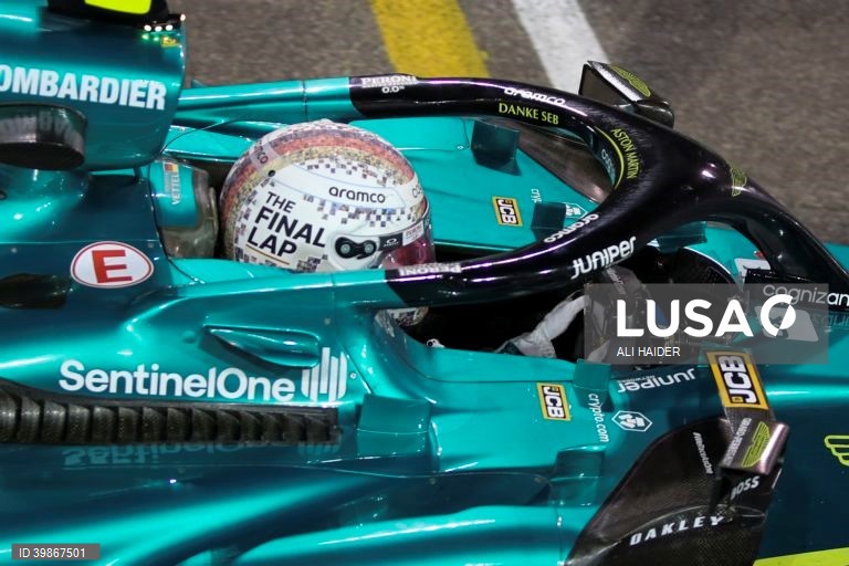 O neerlandês Max Verstappen (Red Bull) conquistou a 15.ª vitória da temporada no Grande Prémio de Abu Dhabi, enquanto o monegasco Charles Leclerc (Ferrari) segurou o segundo lugar no Mundial de Fórmula 1, após a 22.ª e última prova.