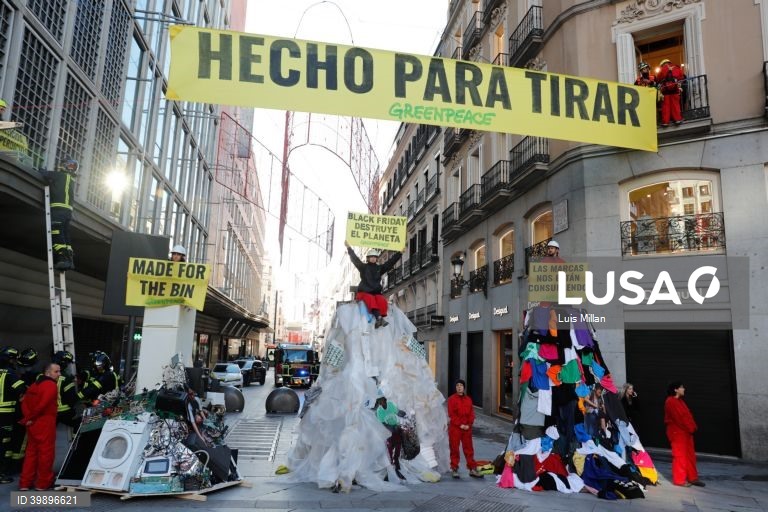 "Black Friday" na última sexta-feira de novembro, inaugura o período de compras de Natal com grandes descontos 