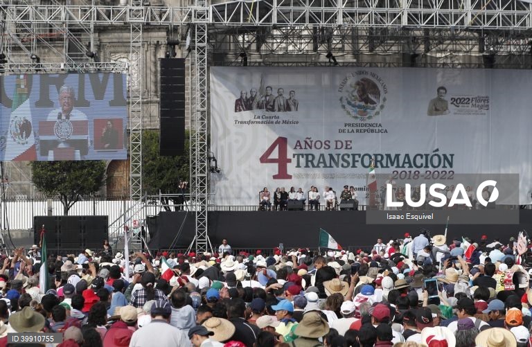 México: Manifestação marca os 4 anos de governo do Presidente Lopez Obrador