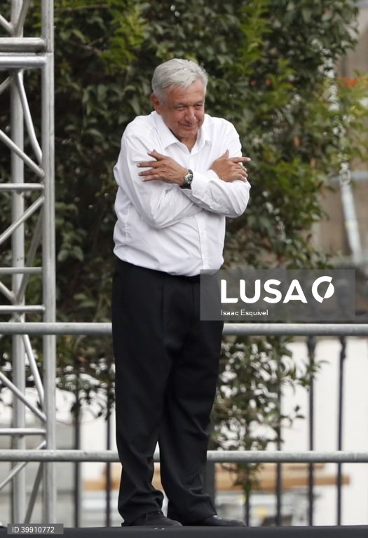 México: Manifestação marca os 4 anos de governo do Presidente Lopez Obrador
