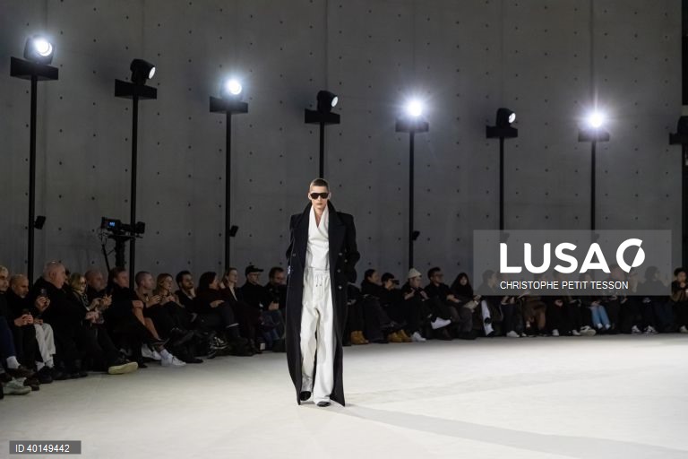 Semana da Moda em Paris - Yves Saint Laurent homem