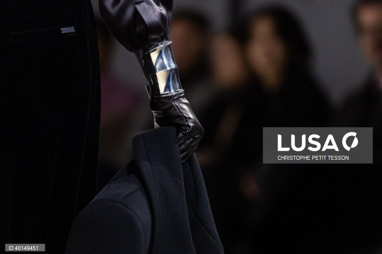 Semana da Moda em Paris - Yves Saint Laurent homem