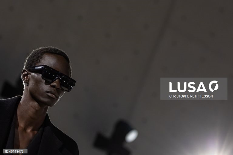 Semana da Moda em Paris - Yves Saint Laurent homem