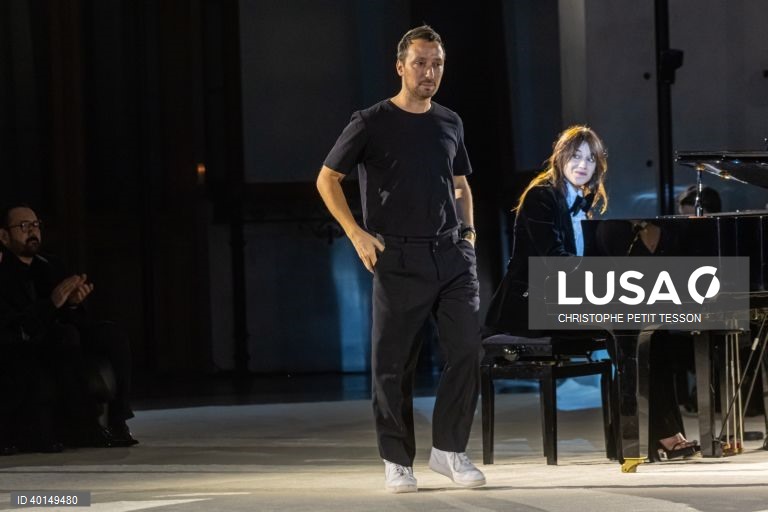 Semana da Moda em Paris - Yves Saint Laurent homem