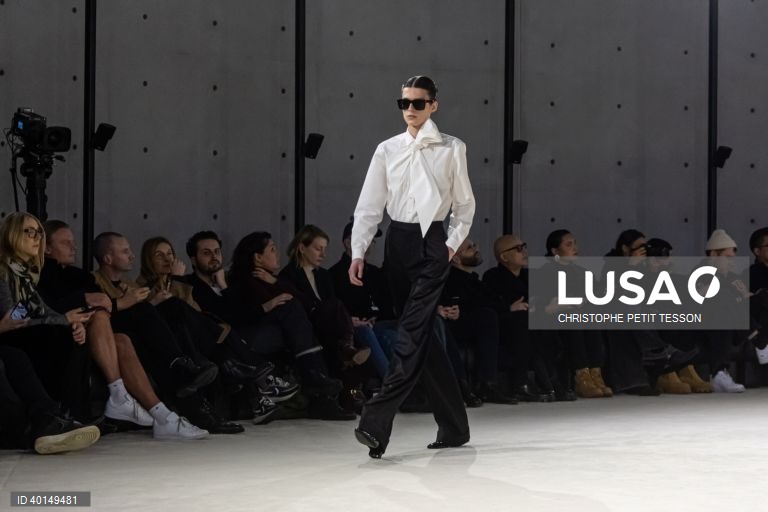 Semana da Moda em Paris - Yves Saint Laurent homem