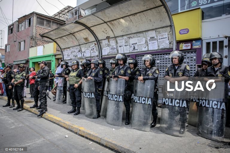 Peru: Manifestação em Lima contra a Presidente Dina Boluarte