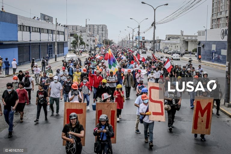 Peru: Manifestação em Lima contra a Presidente Dina Boluarte