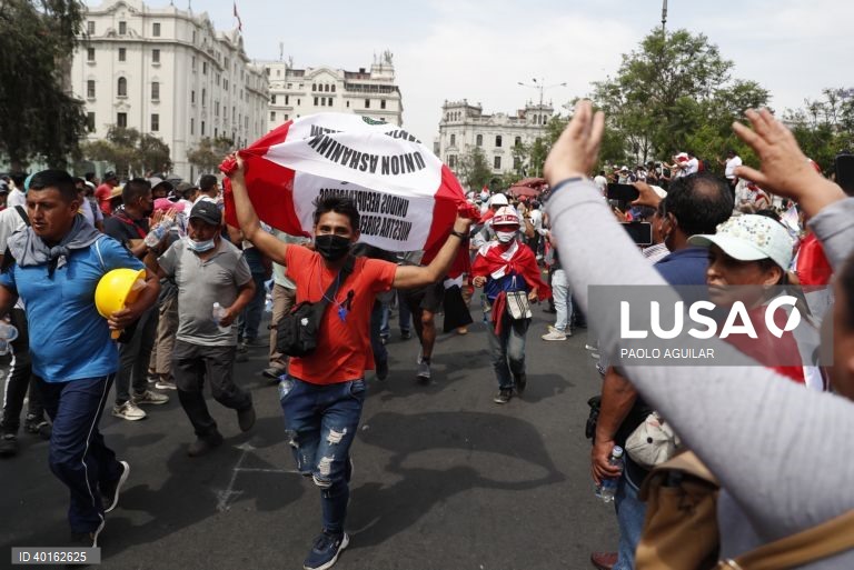 Peru: Manifestação em Lima contra a Presidente Dina Boluarte