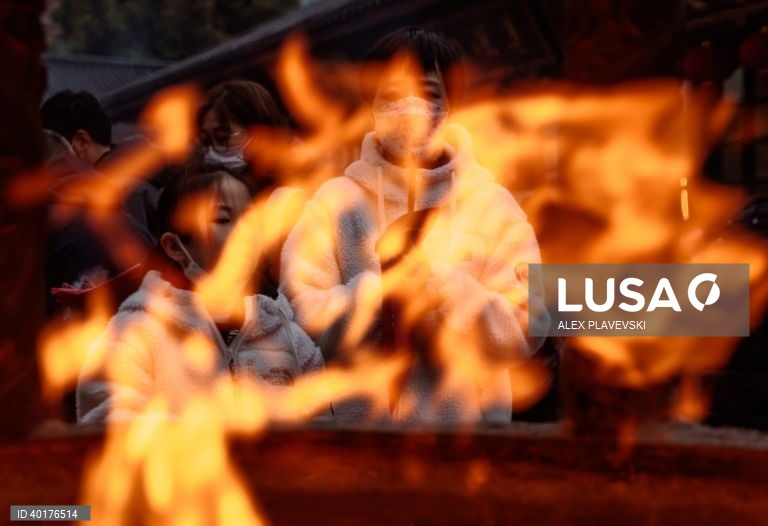 Xangai: Orações para o Ano Novo Chinês