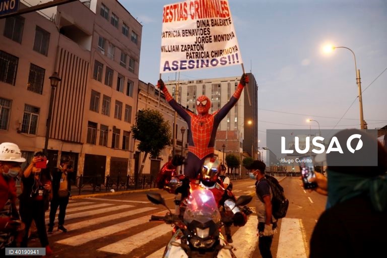 Peru: Uma nova onda de protestos contra o Governo toma as ruas de Lima
