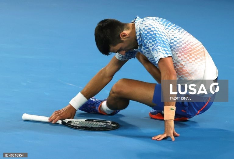 Open da Austrália: Djokovic conquista 10.º título ao bater Tsitsipas
