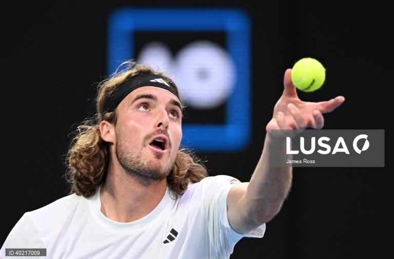 Open da Austrália: Djokovic conquista 10.º título ao bater Tsitsipas