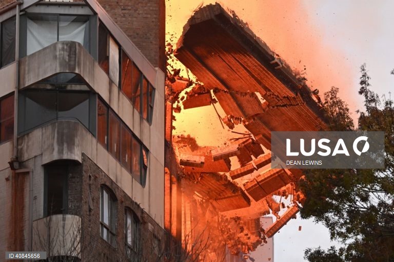 Austrália: incêndio destrói edifício no centro de Sydney