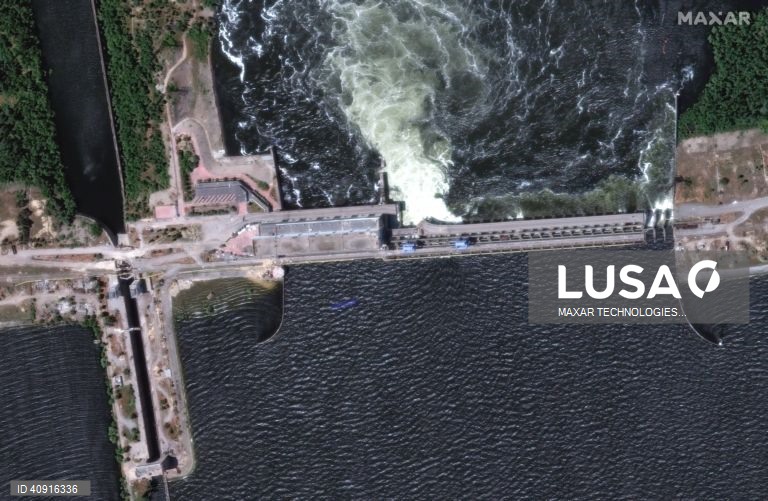 Ucrânia: destruição da barragem de Nova Kakhovka no rio Dnipro causa inundações e coloca em risco milhares de pessoas