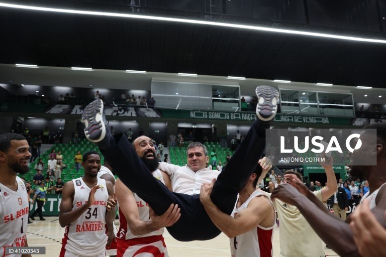 Basquetebol: Benfica vence o Sporting e conquista o título de campeão nacional