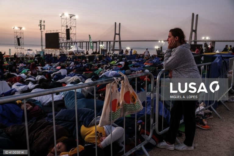 JMJ: Nascer do Sol no Parque Tejo