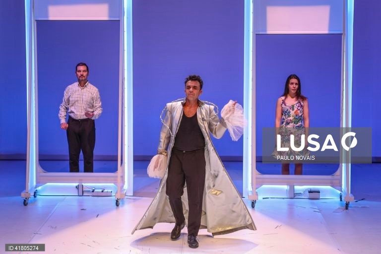 Teatro: Ensaio geral da peça “Café Bonheur” em Coimbra