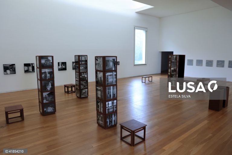 Visita de imprensa da exposição "Dayanita Singh: Dançando com a minha Câmara", no Museu de Serralves, 16 de Novembro, no Porto. ESTELA SILVA/LUSA