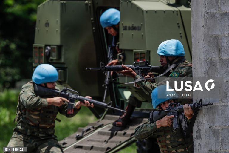 Brasil: Exercícios militares em Rio de Janeiro