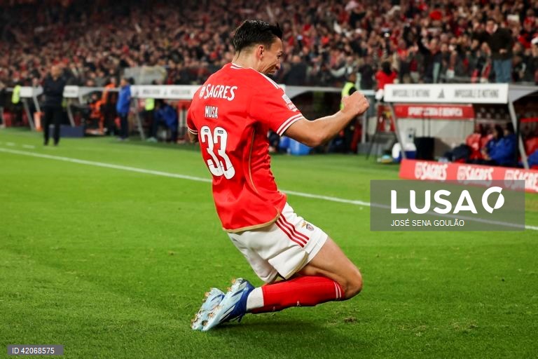Futebol: Benfica vs Famalicão