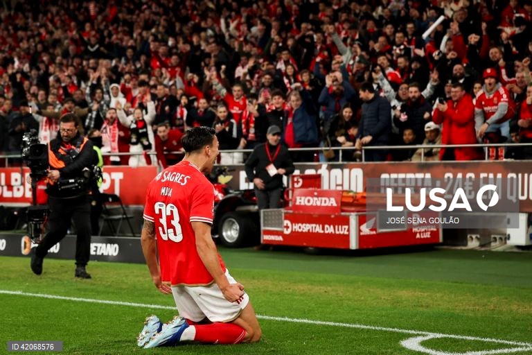 Futebol: Benfica vs Famalicão