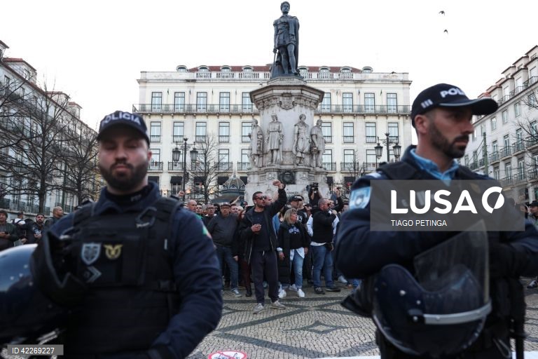 Lisboa: Manifestação contra imigração e "Contra a Islamização da Europa”.