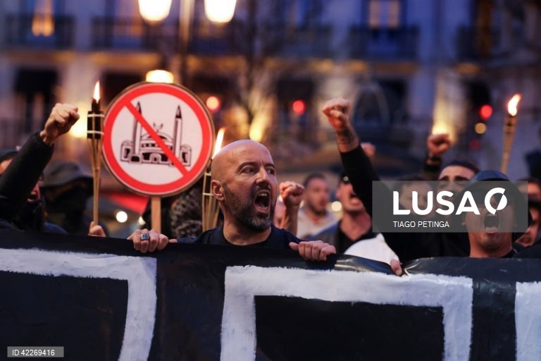 Lisboa: Manifestação contra imigração e "Contra a Islamização da Europa”.