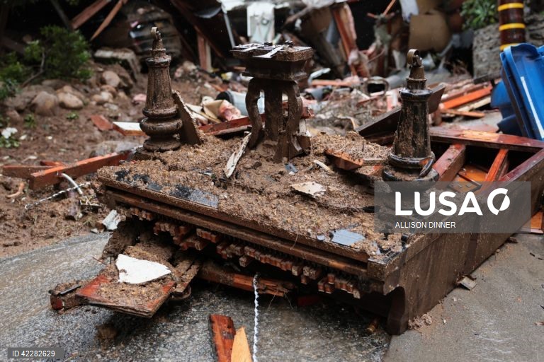 Los Angeles: tempestade traz chuvas torrenciais e ventos fortes