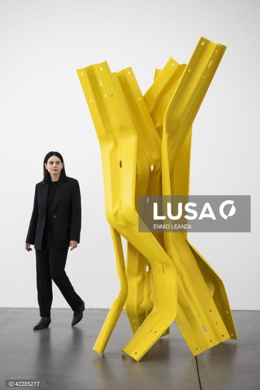 Suiça: Exposição "Progressions" de Bettina Pousttchi em Zurique