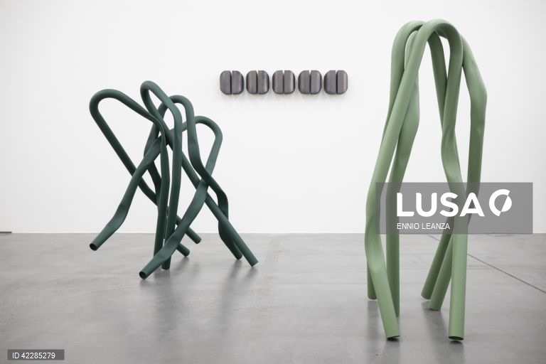 Suiça: Exposição "Progressions" de Bettina Pousttchi em Zurique