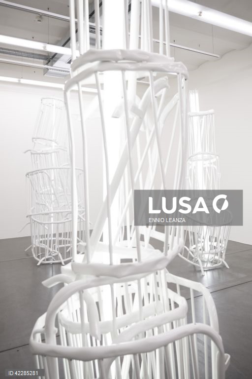 Suiça: Exposição "Progressions" de Bettina Pousttchi em Zurique