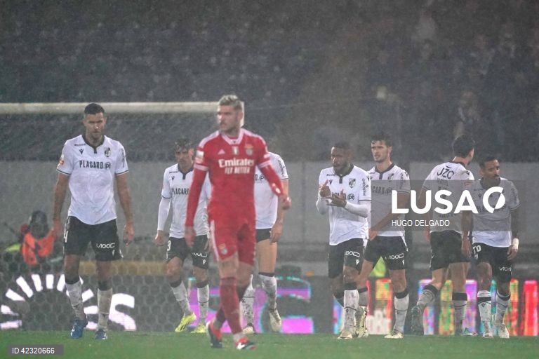 Futebol: Vitória de Guimarães v Benfica